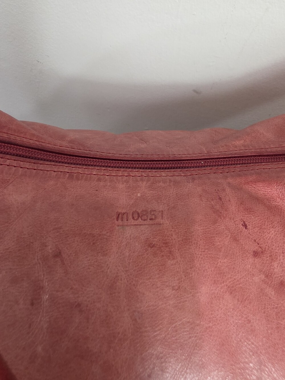 M0851 Classic Red Leather Hobo Shoulder Bag - Picture 4 of 15